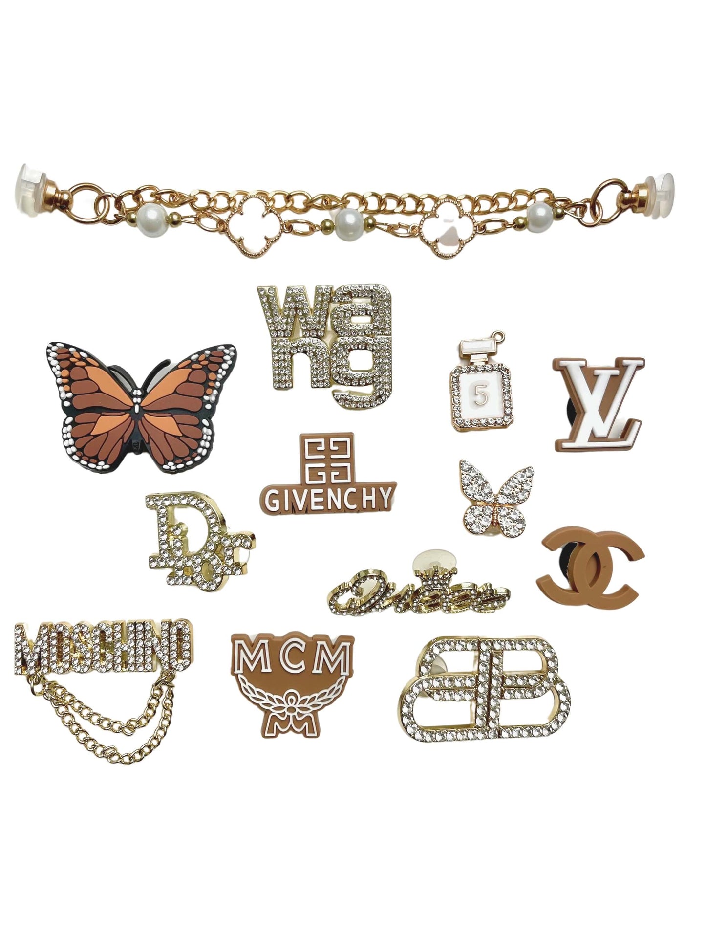 Les 13 charms du set "Luxury Brown" disposés à plat sur fond blanc